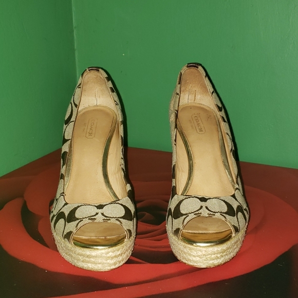 Coach Wedge Heels - Picture 3 of 6